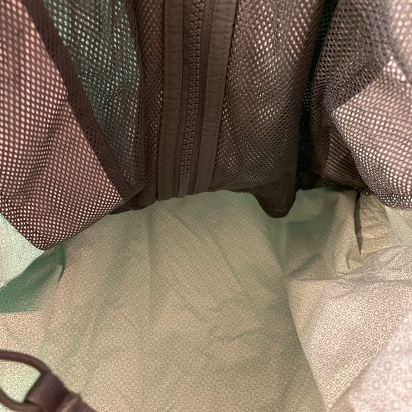 The North Face Rain Jacket sz Small - Picture 9 of 10